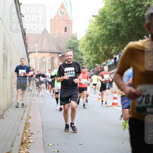 05.10.2025 - 20. swb-Marathon Bremen Michael Strokosch http://msf.ph/oto/9223029 05.10.2025 13:03:48 Laufen 36, 5367, 8741, 7665, 625 meine-sportfotos.de