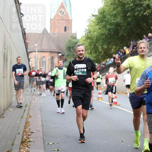 05.10.2025 - 20. swb-Marathon Bremen Michael Strokosch http://msf.ph/oto/9223033 05.10.2025 13:03:49 Laufen 362, 211, 3708, 3670 meine-sportfotos.de