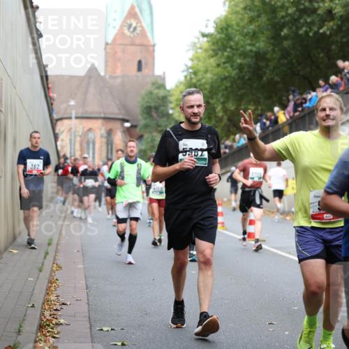 05.10.2025 - 20. swb-Marathon Bremen Michael Strokosch http://msf.ph/oto/9223034 05.10.2025 13:03:49 Laufen 362, 3706, 670 meine-sportfotos.de