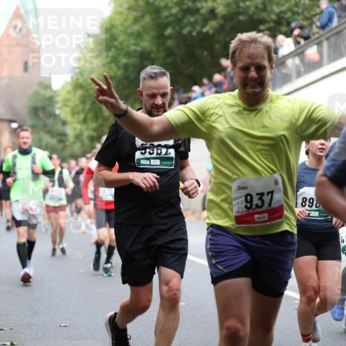 05.10.2025 - 20. swb-Marathon Bremen Michael Strokosch http://msf.ph/oto/9223037 05.10.2025 13:03:50 Laufen 937, 89, 496, 33 meine-sportfotos.de