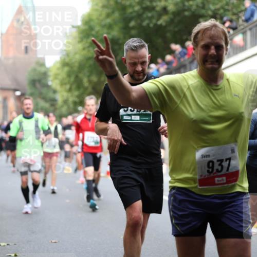 05.10.2025 - 20. swb-Marathon Bremen Michael Strokosch http://msf.ph/oto/9223039 05.10.2025 13:03:50 Laufen 937 meine-sportfotos.de