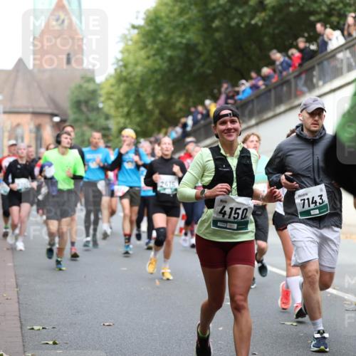 05.10.2025 - 20. swb-Marathon Bremen Michael Strokosch http://msf.ph/oto/9223050 05.10.2025 13:03:53 Laufen 2415, 4150, 08358, 7143 meine-sportfotos.de