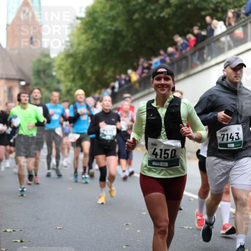 05.10.2025 - 20. swb-Marathon Bremen Michael Strokosch http://msf.ph/oto/9223052 05.10.2025 13:03:53 Laufen 36, 4150, 7143 meine-sportfotos.de