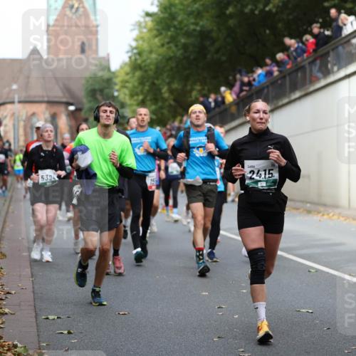 05.10.2025 - 20. swb-Marathon Bremen Michael Strokosch http://msf.ph/oto/9223056 05.10.2025 13:03:55 Laufen 52, 539, 15, 24, 15, 20, 157 meine-sportfotos.de
