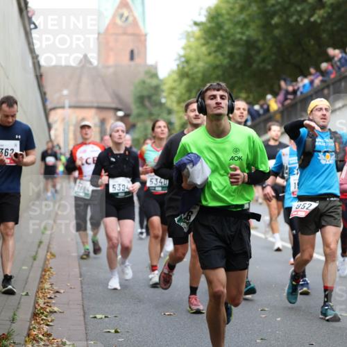 05.10.2025 - 20. swb-Marathon Bremen Michael Strokosch http://msf.ph/oto/9223061 05.10.2025 13:03:56 Laufen 362, 5340, 7666, 539, 952, 766 meine-sportfotos.de