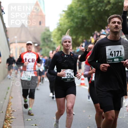 05.10.2025 - 20. swb-Marathon Bremen Michael Strokosch http://msf.ph/oto/9223068 05.10.2025 13:03:57 Laufen 7664, 394, 4171, 07924 meine-sportfotos.de