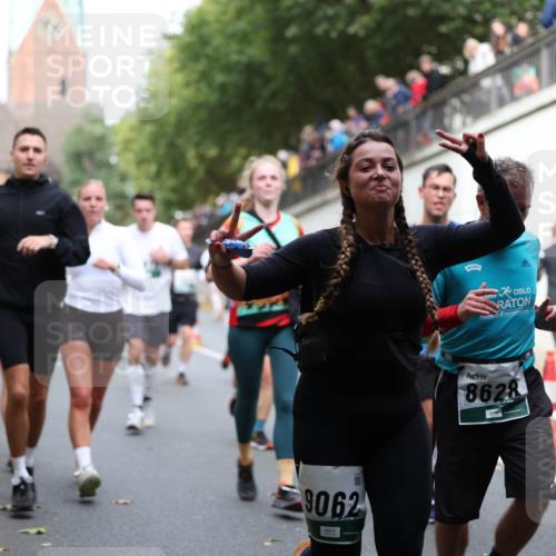 05.10.2025 - 20. swb-Marathon Bremen Michael Strokosch http://msf.ph/oto/9223086 05.10.2025 13:04:04 Laufen 9062, 8628, 7762 meine-sportfotos.de