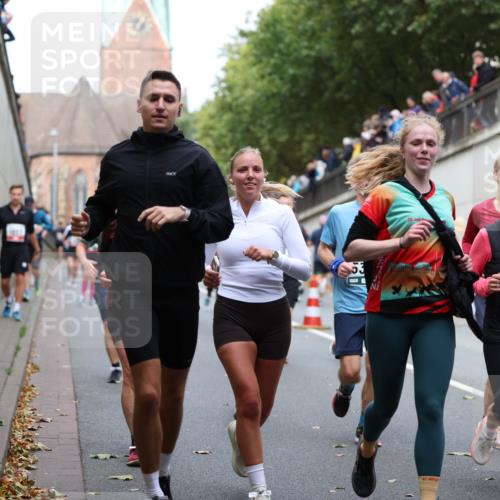05.10.2025 - 20. swb-Marathon Bremen Michael Strokosch http://msf.ph/oto/9223089 05.10.2025 13:04:05 Laufen 53, 548 meine-sportfotos.de