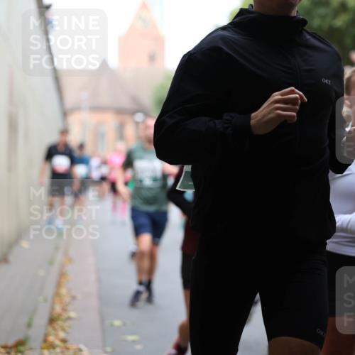 05.10.2025 - 20. swb-Marathon Bremen Michael Strokosch http://msf.ph/oto/9223093 05.10.2025 13:04:06 Laufen  meine-sportfotos.de
