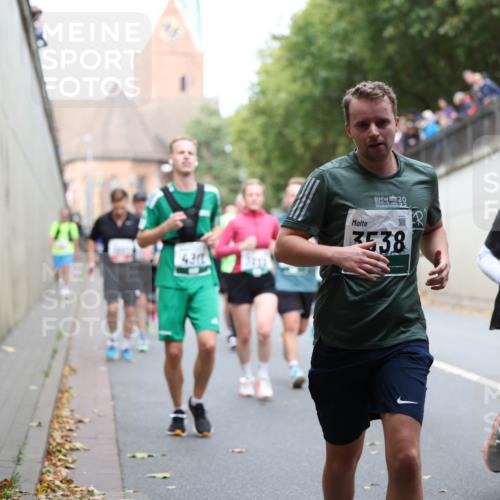 05.10.2025 - 20. swb-Marathon Bremen Michael Strokosch http://msf.ph/oto/9223098 05.10.2025 13:04:07 Laufen 430, 20, 22, 538, 2085 meine-sportfotos.de