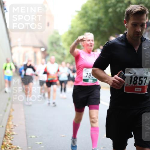 05.10.2025 - 20. swb-Marathon Bremen Michael Strokosch http://msf.ph/oto/9223113 05.10.2025 13:04:12 Laufen 79, 1857, 6239 meine-sportfotos.de
