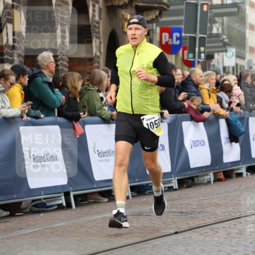 05.10.2025 - 20. swb-Marathon Bremen Strokosch-Dieckow http://msf.ph/oto/9223114 05.10.2025 10:43:46 Ziel 9270, 10559 meine-sportfotos.de