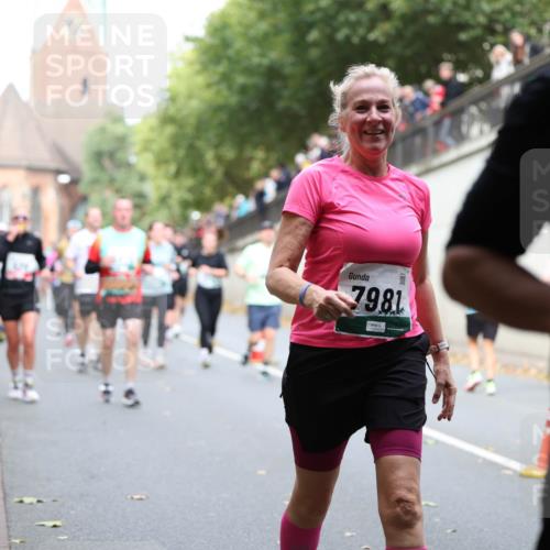 05.10.2025 - 20. swb-Marathon Bremen Michael Strokosch http://msf.ph/oto/9223116 05.10.2025 13:04:13 Laufen 7981 meine-sportfotos.de