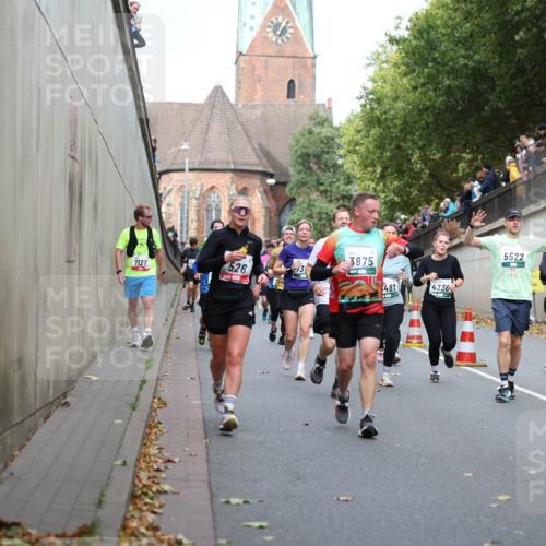 05.10.2025 - 20. swb-Marathon Bremen Michael Strokosch http://msf.ph/oto/9223118 05.10.2025 13:04:14 Laufen 3875, 1127, 526, 73, 481, 5522, 4336, 2025 meine-sportfotos.de