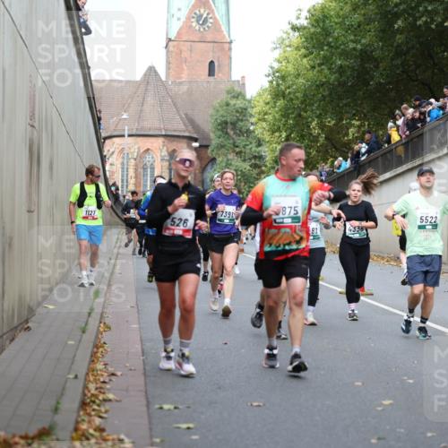 05.10.2025 - 20. swb-Marathon Bremen Michael Strokosch http://msf.ph/oto/9223121 05.10.2025 13:04:14 Laufen 875, 1127, 7391, 5522, 526, 81, 4336 meine-sportfotos.de