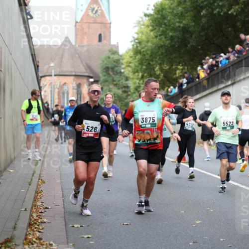 05.10.2025 - 20. swb-Marathon Bremen Michael Strokosch http://msf.ph/oto/9223122 05.10.2025 13:04:14 Laufen 1127, 526, 20, 3875, 5522, 4336 meine-sportfotos.de