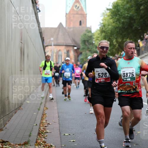 05.10.2025 - 20. swb-Marathon Bremen Michael Strokosch http://msf.ph/oto/9223126 05.10.2025 13:04:15 Laufen 526, 20, 3875 meine-sportfotos.de