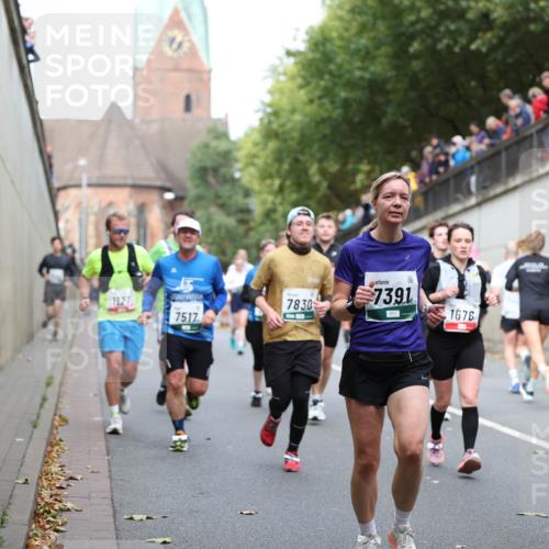 05.10.2025 - 20. swb-Marathon Bremen Michael Strokosch http://msf.ph/oto/9223134 05.10.2025 13:04:17 Laufen 1127, 7517, 7830, 7391, 1676 meine-sportfotos.de