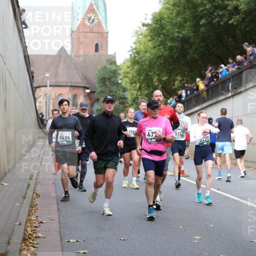 05.10.2025 - 20. swb-Marathon Bremen Michael Strokosch http://msf.ph/oto/9223153 05.10.2025 13:04:22 Laufen 6404, 3786, 477, 8352, 5227 meine-sportfotos.de