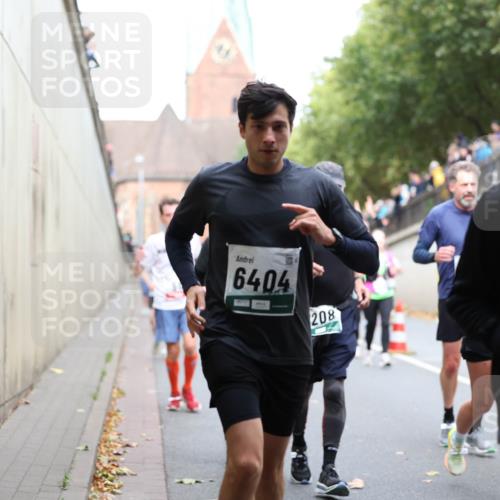 05.10.2025 - 20. swb-Marathon Bremen Michael Strokosch http://msf.ph/oto/9223164 05.10.2025 13:04:25 Laufen 6404, 208 meine-sportfotos.de