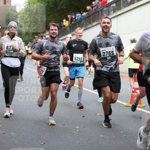 05.10.2025 - 20. swb-Marathon Bremen Michael Strokosch http://msf.ph/oto/9223182 05.10.2025 13:04:50 Laufen 55, 62, 27, 5249, 2769 meine-sportfotos.de
