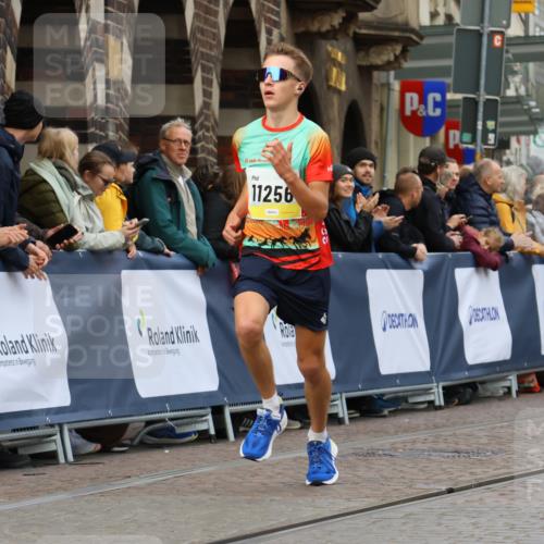 05.10.2025 - 20. swb-Marathon Bremen Strokosch-Dieckow http://msf.ph/oto/9223194 05.10.2025 10:44:00 Ziel 9614, 9865, 9919, 10351, 10652, 10780, 11256, 11316, 11503 meine-sportfotos.de