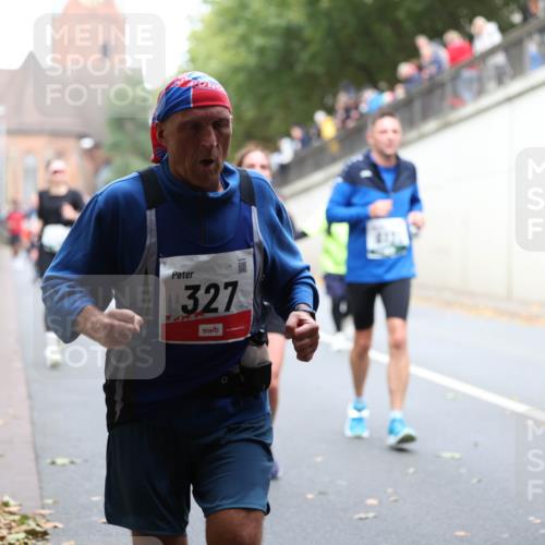 05.10.2025 - 20. swb-Marathon Bremen Michael Strokosch http://msf.ph/oto/9223196 05.10.2025 13:04:55 Laufen 327 meine-sportfotos.de