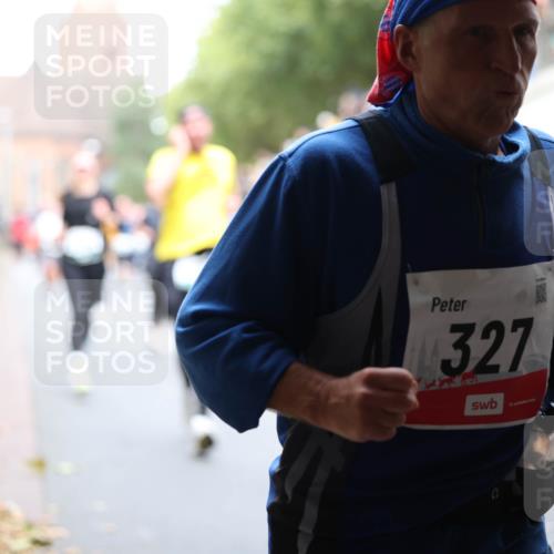 05.10.2025 - 20. swb-Marathon Bremen Michael Strokosch http://msf.ph/oto/9223198 05.10.2025 13:04:56 Laufen 327 meine-sportfotos.de