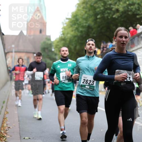 05.10.2025 - 20. swb-Marathon Bremen Michael Strokosch http://msf.ph/oto/9223205 05.10.2025 13:05:07 Laufen 861, 2623, 33 meine-sportfotos.de