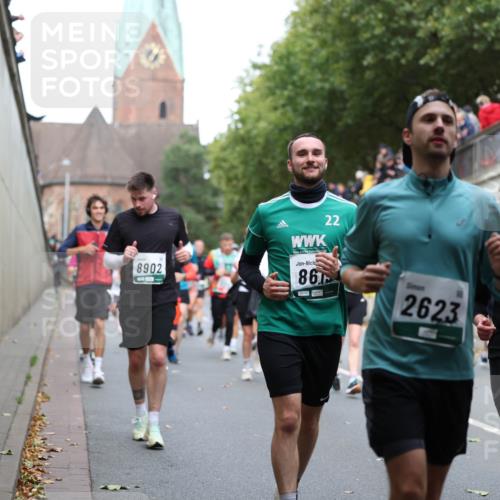 05.10.2025 - 20. swb-Marathon Bremen Michael Strokosch http://msf.ph/oto/9223208 05.10.2025 13:05:08 Laufen 8902, 22, 861, 09799, 2623, 2778 meine-sportfotos.de