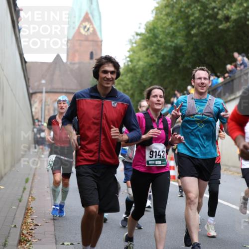 05.10.2025 - 20. swb-Marathon Bremen Michael Strokosch http://msf.ph/oto/9223214 05.10.2025 13:05:12 Laufen 64, 9142, 6976 meine-sportfotos.de