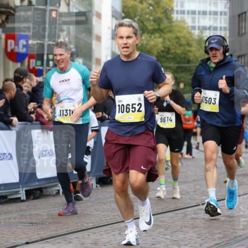 05.10.2025 - 20. swb-Marathon Bremen Strokosch-Dieckow http://msf.ph/oto/9223216 05.10.2025 10:44:03 Ziel 9614, 9919, 10351, 10649, 10652, 10780, 11316, 11503, 11645 meine-sportfotos.de