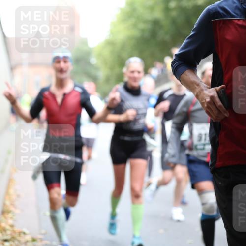 05.10.2025 - 20. swb-Marathon Bremen Michael Strokosch http://msf.ph/oto/9223218 05.10.2025 13:05:14 Laufen 91 meine-sportfotos.de