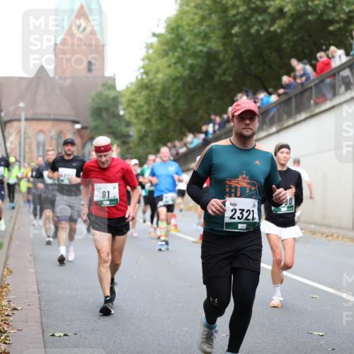 05.10.2025 - 20. swb-Marathon Bremen Michael Strokosch http://msf.ph/oto/9223230 05.10.2025 13:05:18 Laufen 81, 1426, 2321 meine-sportfotos.de