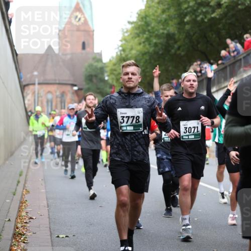 05.10.2025 - 20. swb-Marathon Bremen Michael Strokosch http://msf.ph/oto/9223241 05.10.2025 13:05:23 Laufen 3778, 3071, 5432 meine-sportfotos.de