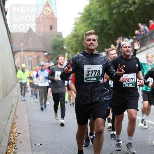 05.10.2025 - 20. swb-Marathon Bremen Michael Strokosch http://msf.ph/oto/9223242 05.10.2025 13:05:23 Laufen 89, 3778, 08978, 071, 165, 2040 meine-sportfotos.de