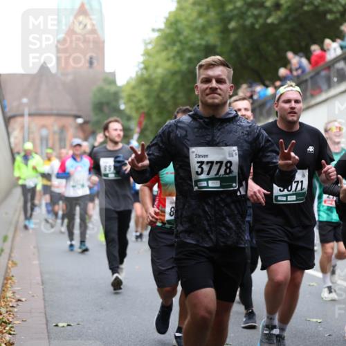 05.10.2025 - 20. swb-Marathon Bremen Michael Strokosch http://msf.ph/oto/9223244 05.10.2025 13:05:23 Laufen 8, 3778, 71, 2040 meine-sportfotos.de