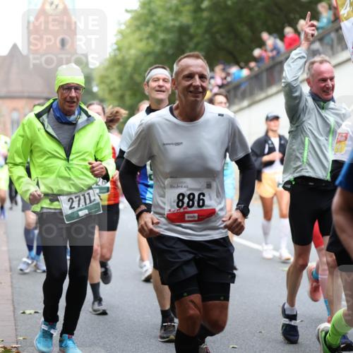 05.10.2025 - 20. swb-Marathon Bremen Michael Strokosch http://msf.ph/oto/9223249 05.10.2025 13:05:29 Laufen 2711, 886, 14 meine-sportfotos.de
