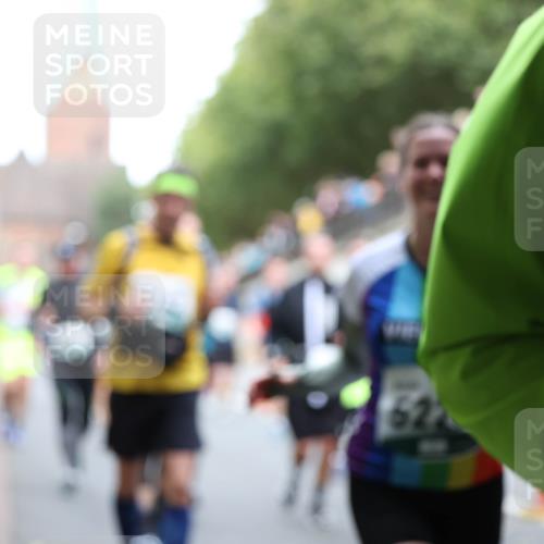 05.10.2025 - 20. swb-Marathon Bremen Michael Strokosch http://msf.ph/oto/9223253 05.10.2025 13:05:31 Laufen 62 meine-sportfotos.de