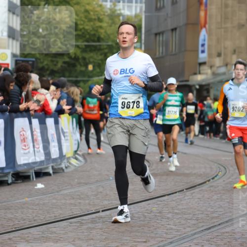 05.10.2025 - 20. swb-Marathon Bremen Strokosch-Dieckow http://msf.ph/oto/9223699 05.10.2025 10:45:00 Ziel 9202, 9590, 9678, 10091, 10568, 10633, 10851, 11362, 11715 meine-sportfotos.de