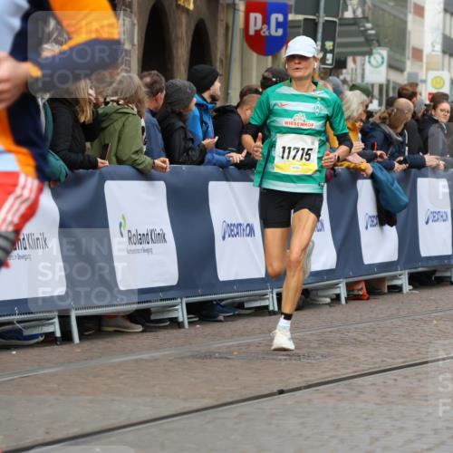 05.10.2025 - 20. swb-Marathon Bremen Strokosch-Dieckow http://msf.ph/oto/9223740 05.10.2025 10:45:05 Ziel 9202, 10091, 10822, 11362, 11715 meine-sportfotos.de