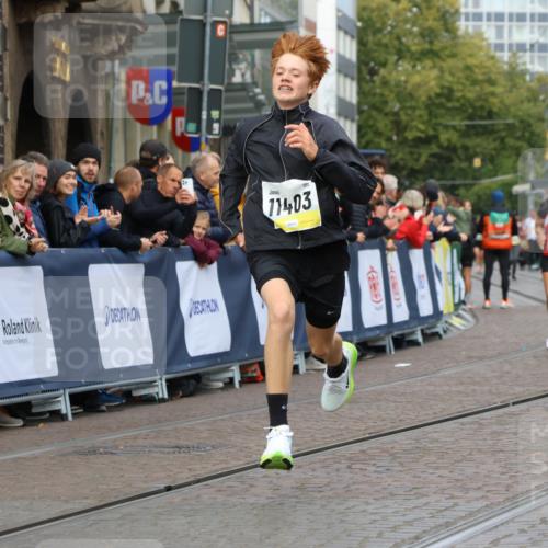 05.10.2025 - 20. swb-Marathon Bremen Strokosch-Dieckow http://msf.ph/oto/9223797 05.10.2025 10:45:30 Ziel 9250, 10053, 10682, 11403, 11585 meine-sportfotos.de