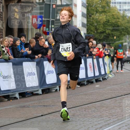 05.10.2025 - 20. swb-Marathon Bremen Strokosch-Dieckow http://msf.ph/oto/9223798 05.10.2025 10:45:30 Ziel 9250, 10053, 10682, 11403, 11585 meine-sportfotos.de