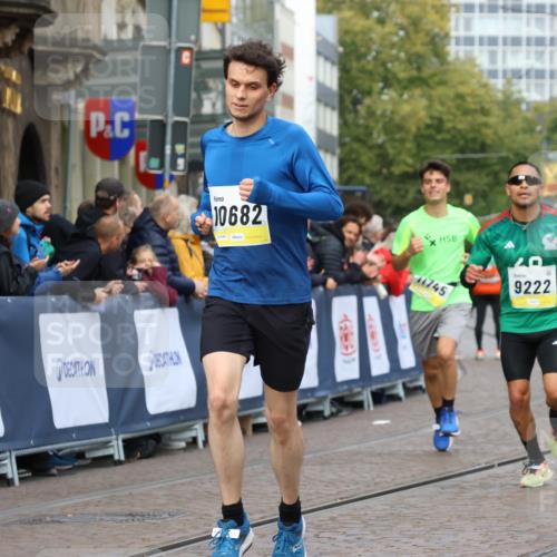 05.10.2025 - 20. swb-Marathon Bremen Strokosch-Dieckow http://msf.ph/oto/9223806 05.10.2025 10:45:36 Ziel 8000, 9200, 9222, 9250, 9709, 10053, 10639, 10682, 10792, 11678, 11745 meine-sportfotos.de