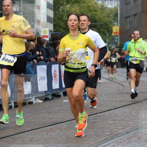 05.10.2025 - 20. swb-Marathon Bremen Strokosch-Dieckow http://msf.ph/oto/9223812 05.10.2025 10:45:40 Ziel 28, 8000, 9200, 9222, 9709, 9960, 10053, 10350, 10639, 10792, 10823, 11678, 11745 meine-sportfotos.de