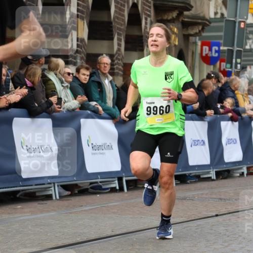 05.10.2025 - 20. swb-Marathon Bremen Strokosch-Dieckow http://msf.ph/oto/9223826 05.10.2025 10:45:49 Ziel 9285, 9960, 10350, 10773, 10823, 11617 meine-sportfotos.de