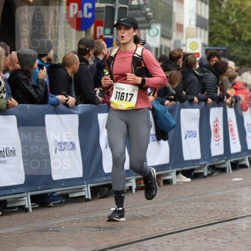 05.10.2025 - 20. swb-Marathon Bremen Strokosch-Dieckow http://msf.ph/oto/9223831 05.10.2025 10:45:53 Ziel 9285, 9397, 9876, 10090, 10773, 11617 meine-sportfotos.de