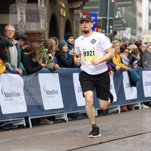 05.10.2025 - 20. swb-Marathon Bremen Strokosch-Dieckow http://msf.ph/oto/9223874 05.10.2025 10:46:22 Ziel 9400, 9921, 11167, 11462 meine-sportfotos.de