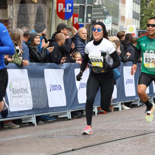 05.10.2025 - 20. swb-Marathon Bremen Strokosch-Dieckow http://msf.ph/oto/9223885 05.10.2025 10:46:34 Ziel 9009, 9207, 9366, 9961, 10268, 11268 meine-sportfotos.de