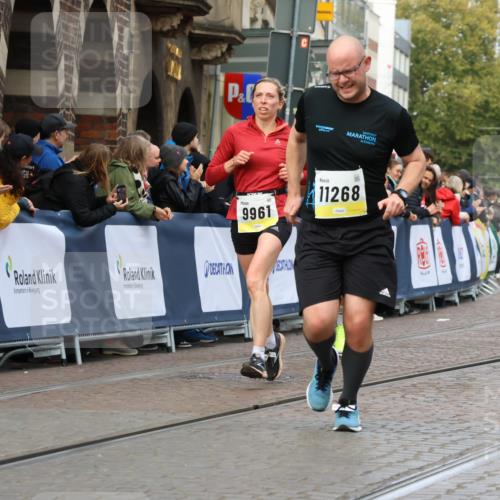 05.10.2025 - 20. swb-Marathon Bremen Strokosch-Dieckow http://msf.ph/oto/9223892 05.10.2025 10:46:39 Ziel 9366, 9961, 10268, 10277, 10411, 11268, 11327 meine-sportfotos.de